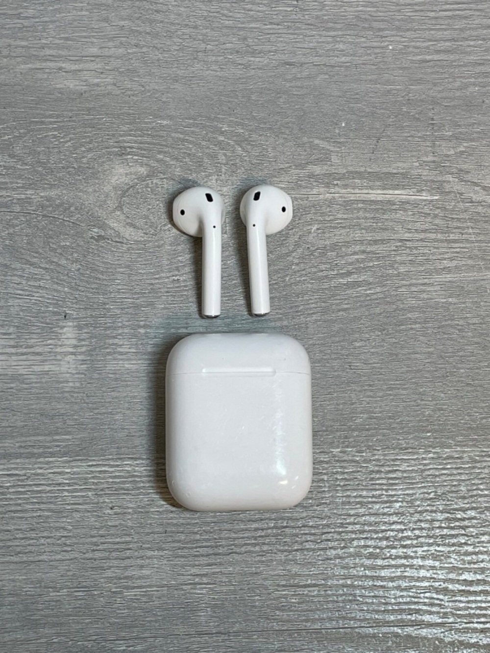 Apple AirPods Wireless Earbuds with Charging Case